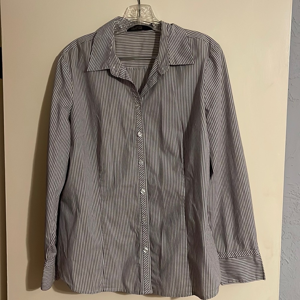 The Limited Essential Shirt - size XL